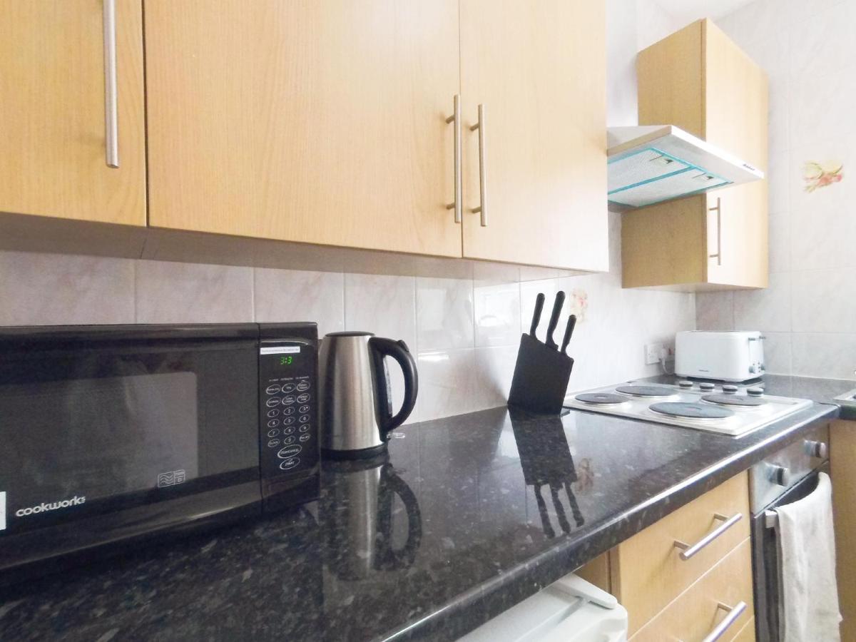 Carnation Flat A In Wembley Apartman London Kültér fotó